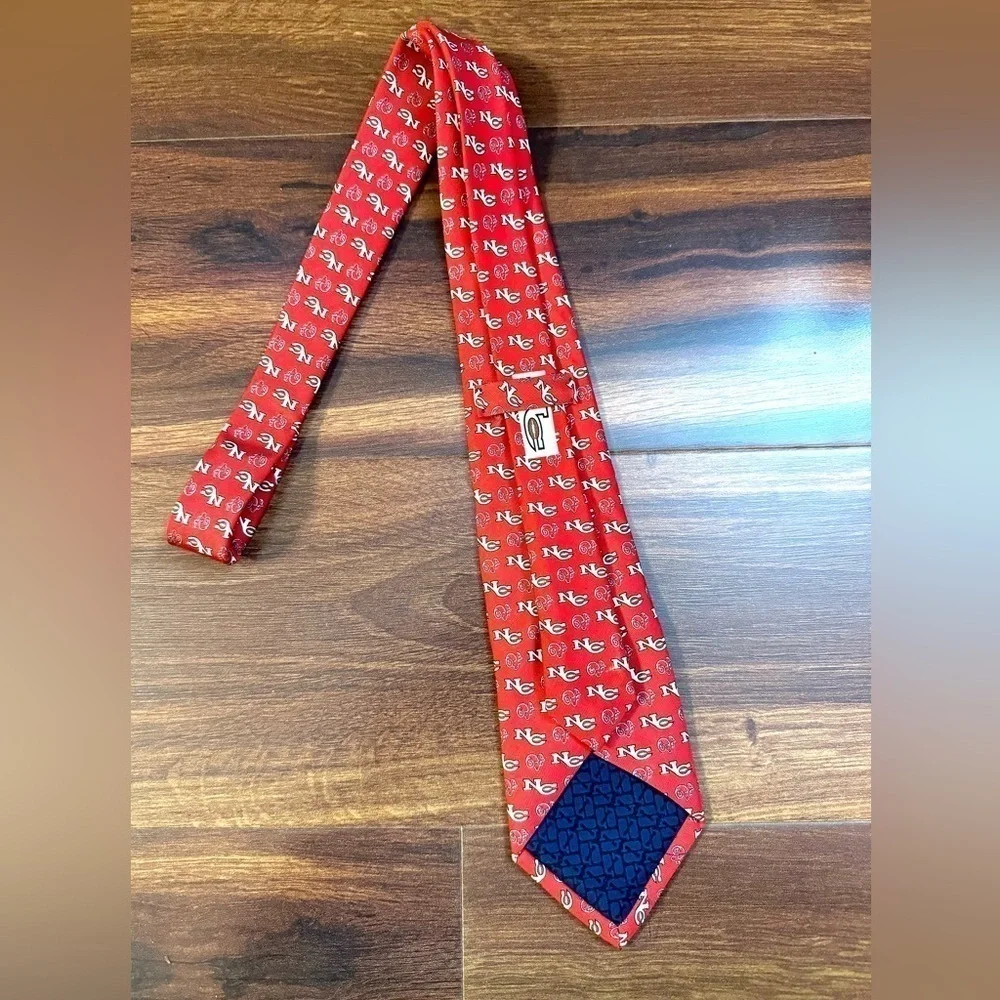 VINEYARD VINES Red Silk Necktie